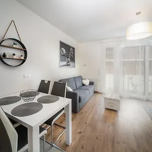 Grace Pine 2 Apartment