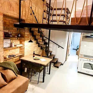 O 38 Luxe Loft Apartment